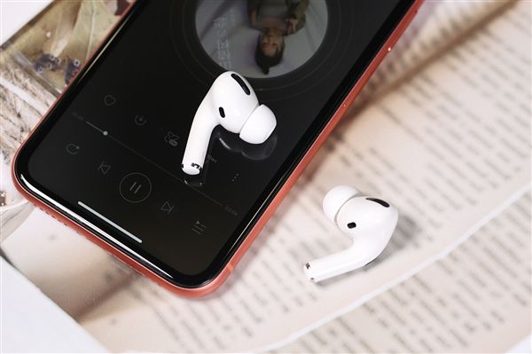 快来捡漏！airpods 2售价跌破千元