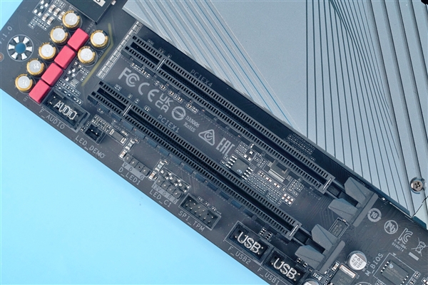 高性价比超级雕！技嘉b660 aorus master ddr4主板图赏