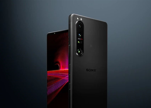 首款4k屏骁龙8 gen1旗舰！小姐姐上手索尼xperia 1 iv真机：保留3.5耳机孔